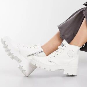 Palladium Pallabase Boot from The Buckle. Womens size 9 NWOB